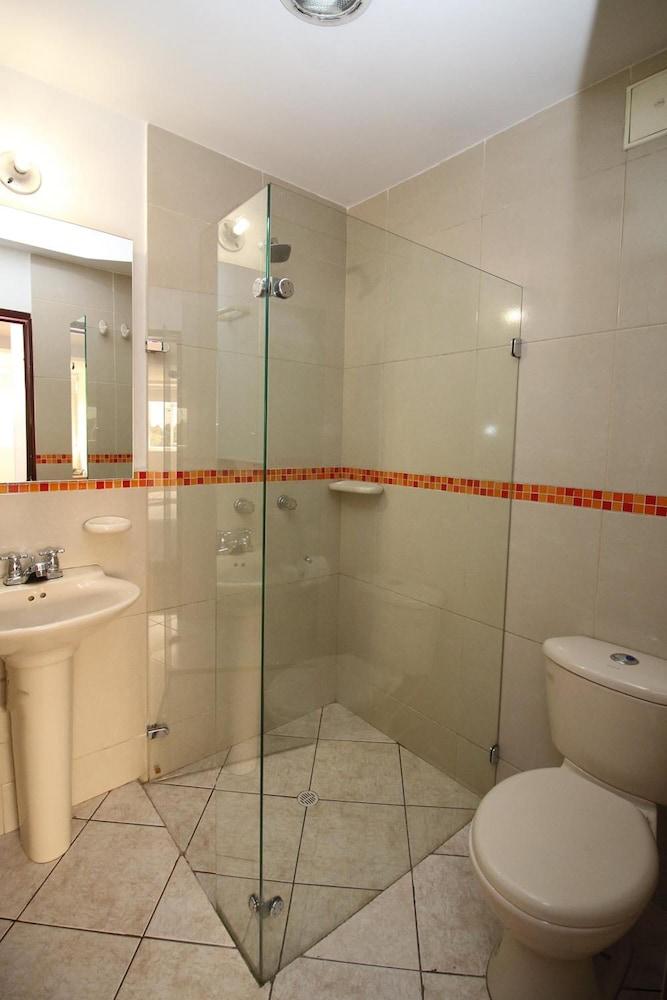 Hotel Casa Quinta Embajada Bogota Bagian luar foto