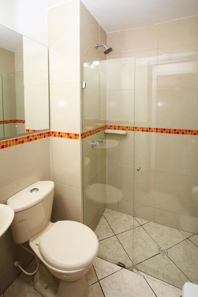 Hotel Casa Quinta Embajada Bogota Bagian luar foto