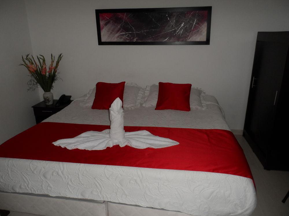 Hotel Casa Quinta Embajada Bogota Bagian luar foto